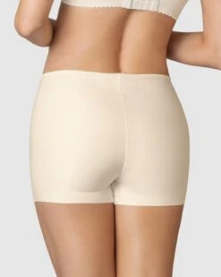 Eco-Friendly Seamless Knicker Short Made Of Recycled Plastic Bottles -Leonisa Sale Store 012975 253 1200x1500 2021 1