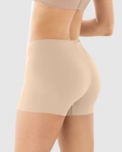 Eco-Friendly Seamless Knicker Short Made Of Recycled Plastic Bottles