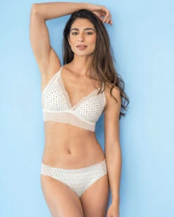 Soft Lace Wireless Multiway Bralette -Leonisa Sale Store 091009 191 1200X1500 4