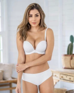 A Brazilian Culotte In Smooth And Lace Fabric -Leonisa Sale Store 092004 000 1200X1500 4