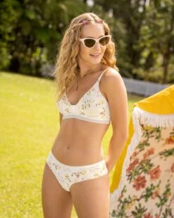 2-Pack Super-Soft Low-Rise Cheeky Knickers 27 2-Pack Super-Soft Low-Rise Cheeky Knickers -Leonisa Sale Store 12989X2 S06 1200X1500 5