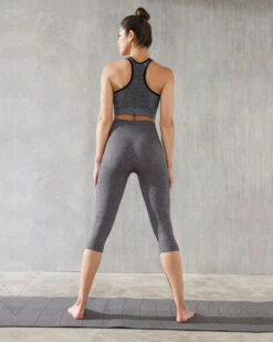 High Waist Seamless Capri With Moisture-Wicking Technology -Leonisa Sale Store 195558N 717 1200x1500 2021 4