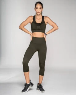 Seamless Capri LeggingQuick-Dry For Extra Breathability -Leonisa Sale Store 195558P 695 1200X1500 1