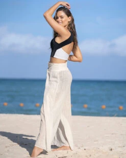 Two Piece Swimsuit With Color Block Top And Crossover Waistband Short 8 Two Piece Swimsuit With Color Block Top And Crossover Waistband Short -Leonisa Sale Store 201540 700 1200X1500 4